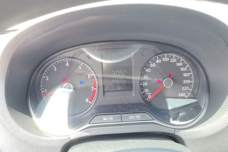 Used Volkswagen Polo 2016 1.4L Manual Fashion Model Instrument Cluster