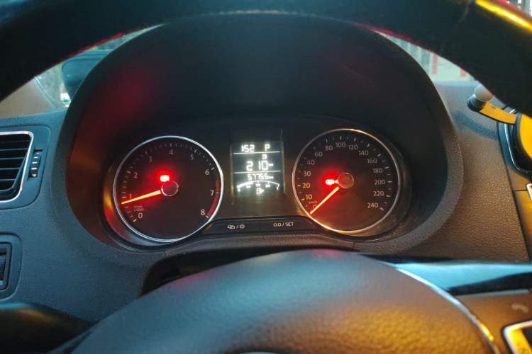 Used Volkswagen Polo 2016 1.6L Automatic Comfort Model Instrument Cluster