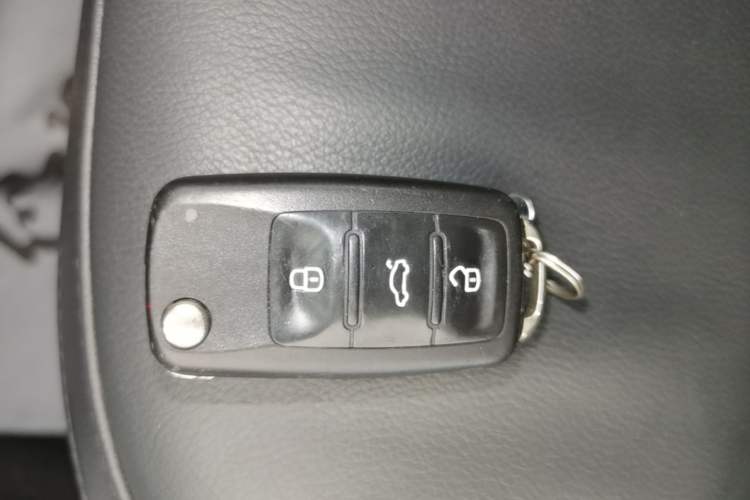 Used Volkswagen Polo 2016 1.6L Automatic Luxury Model Interior 1