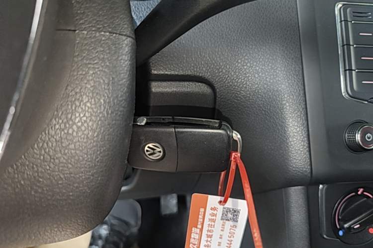 Used Volkswagen Polo 2016 1.6L Automatic Comfort Model Interior 1