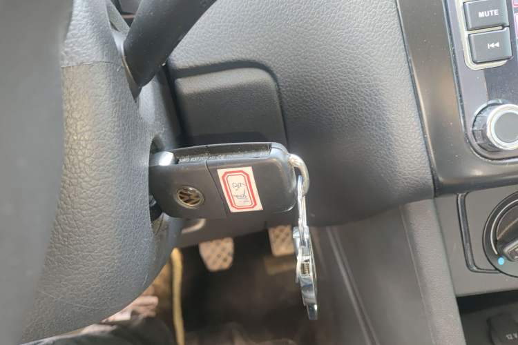 Used Volkswagen Polo 2016 1.4L Manual Fashion Model Interior 1