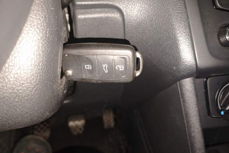 Used Volkswagen Polo 2016 1.4L Manual Fashion Model Interior 1