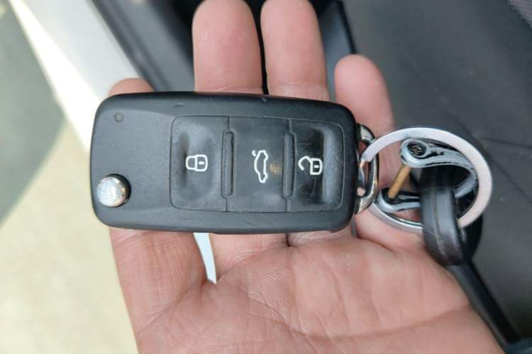 Used Volkswagen Polo 2016 1.6L Automatic Comfort Model Interior 1