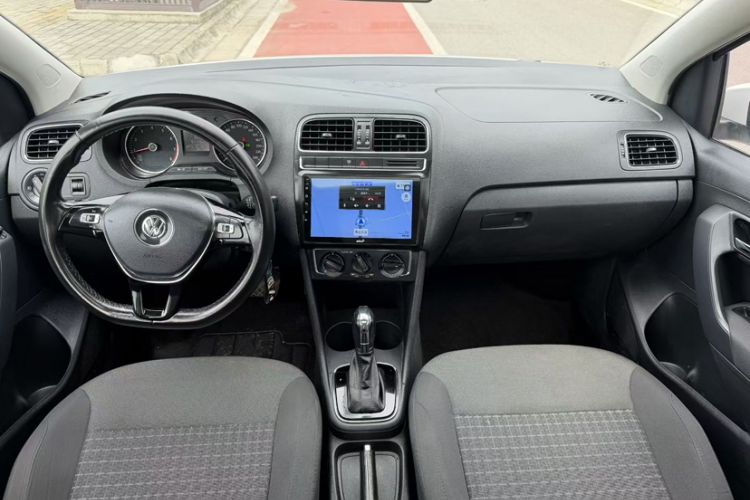 Used Volkswagen Polo 2016 1.6L Automatic Comfort Model Interior 1