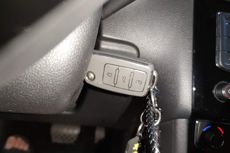 Used Volkswagen Polo 2016 1.6L Automatic Luxury Model Interior 1