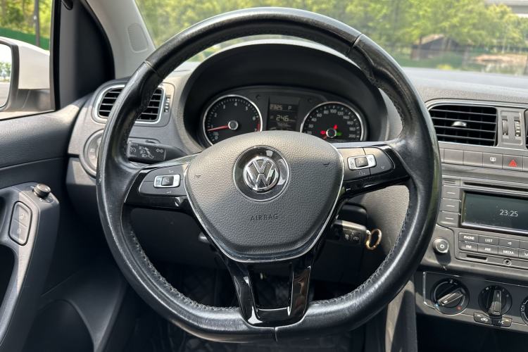 Used Volkswagen Polo 2016 1.6L Automatic Comfort Model Interior 10