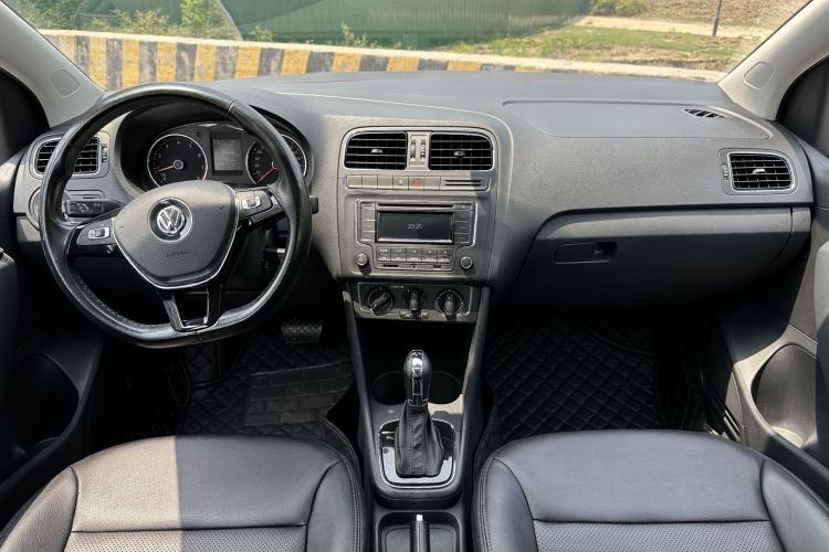 Used Volkswagen Polo 2016 1.6L Automatic Comfort Model Interior 2