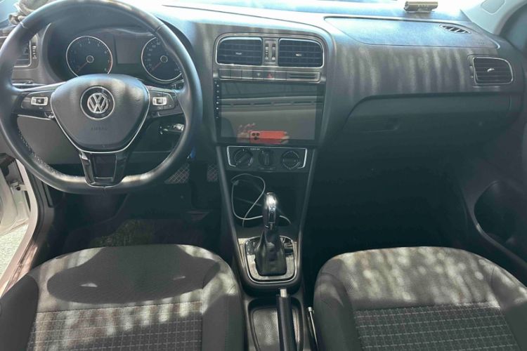 Used Volkswagen Polo 2016 1.6L Automatic Comfort Model Interior 3