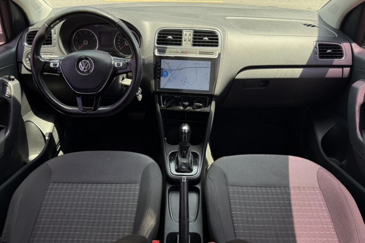 Used Volkswagen Polo 2016 1.6L Automatic Comfort Model Interior 4
