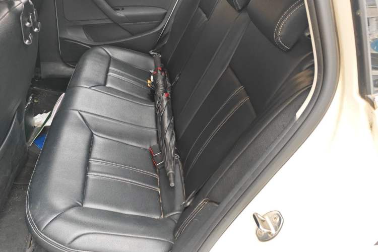 Used Volkswagen Polo 2016 1.4L Manual Fashion Model Interior 4