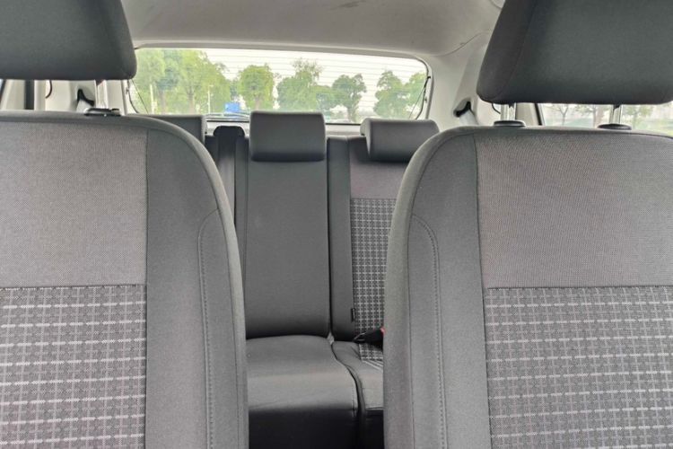 Used Volkswagen Polo 2016 1.6L Automatic Comfort Model Interior 5