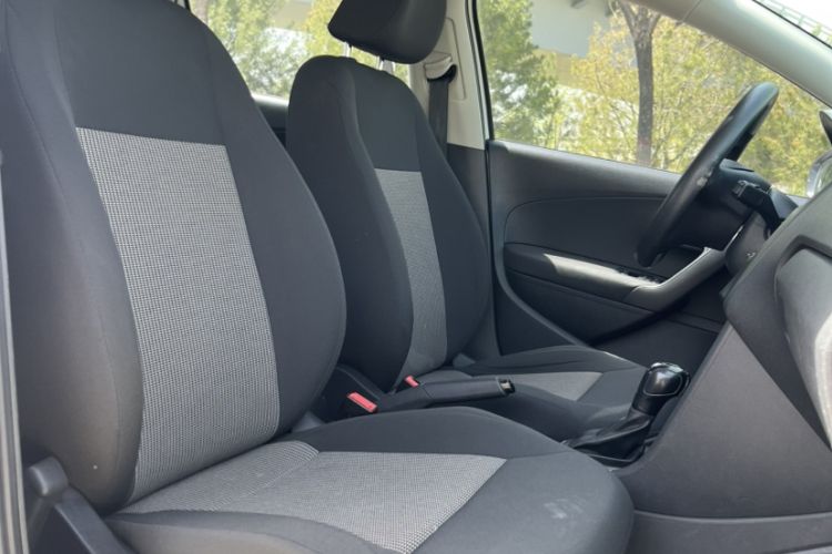 Used Volkswagen Polo 2016 1.4L Automatic Trendy Model Interior 6