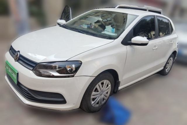 Volkswagen Polo 2016 1.4L Automatic Trendy Model مستعملة