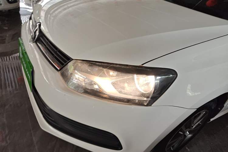 Used Volkswagen Polo 2016 1.4L Automatic Trendy Model Left Front Headlight
