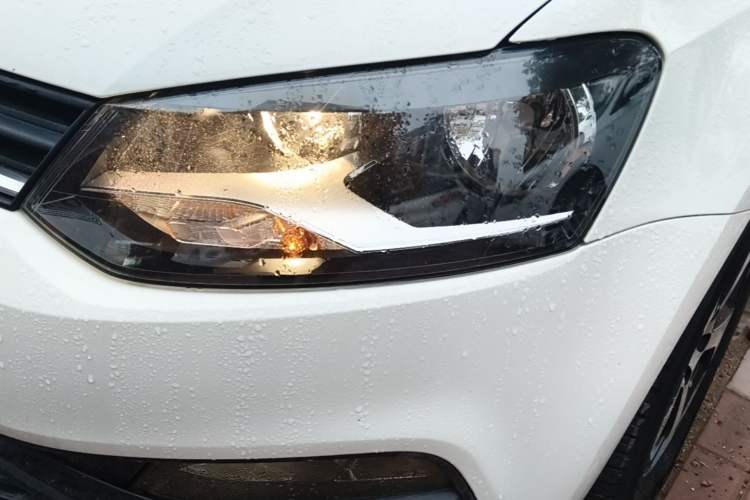 Used Volkswagen Polo 2016 1.4L Manual Fashion Model Left Front Headlight