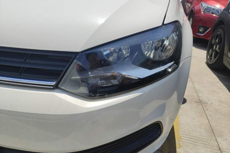Used Volkswagen Polo 2016 1.4L Automatic Trendy Model Left Front Headlight
