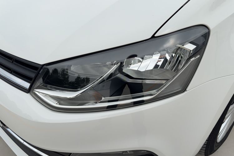 Used Volkswagen Polo 2016 1.6L Automatic Comfort Model Left Front Headlight