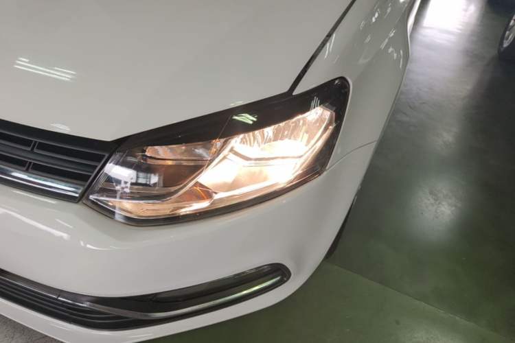 Used Volkswagen Polo 2016 1.6L Automatic Comfort Model Left Front Headlight