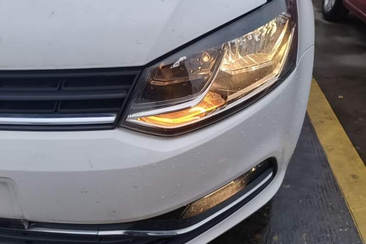 Used Volkswagen Polo 2016 1.6L Automatic Comfort Model Left Front Headlight