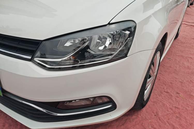 Used Volkswagen Polo 2016 1.6L Automatic Comfort Model Left Front Headlight