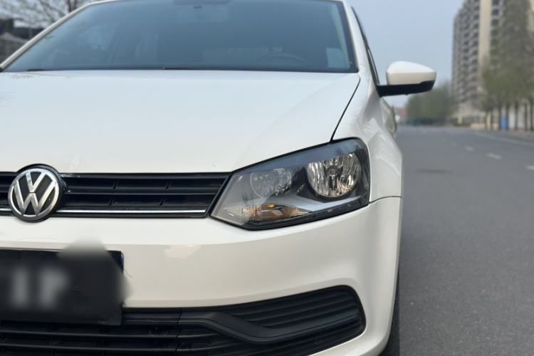 Used Volkswagen Polo 2016 1.4L Manual Fashion Model Left Front Headlight