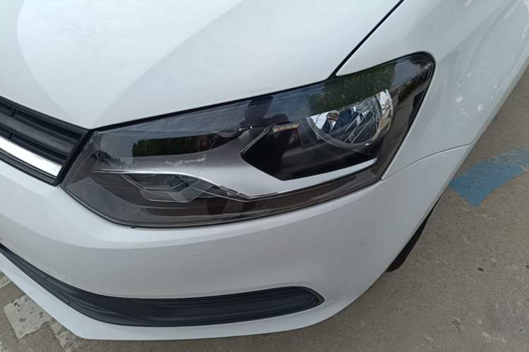 Used Volkswagen Polo 2016 1.4L Manual Fashion Model Left Front Headlight