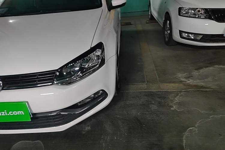 Used Volkswagen Polo 2016 1.6L Automatic Comfort Model Left Front Headlight