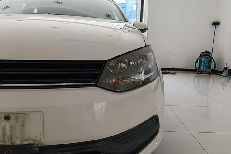 Used Volkswagen Polo 2016 1.4L Automatic Trendy Model Left Front Headlight