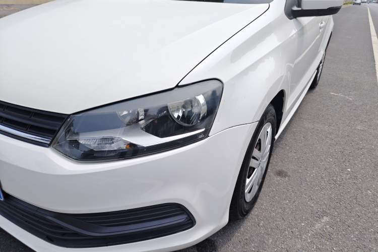Used Volkswagen Polo 2016 1.4L Automatic Trendy Model Left Front Headlight