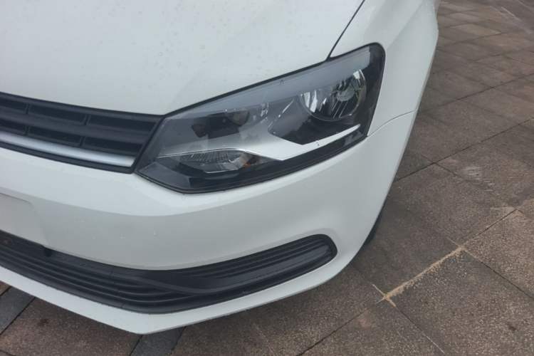 Used Volkswagen Polo 2016 1.4L Manual Fashion Model Left Front Headlight