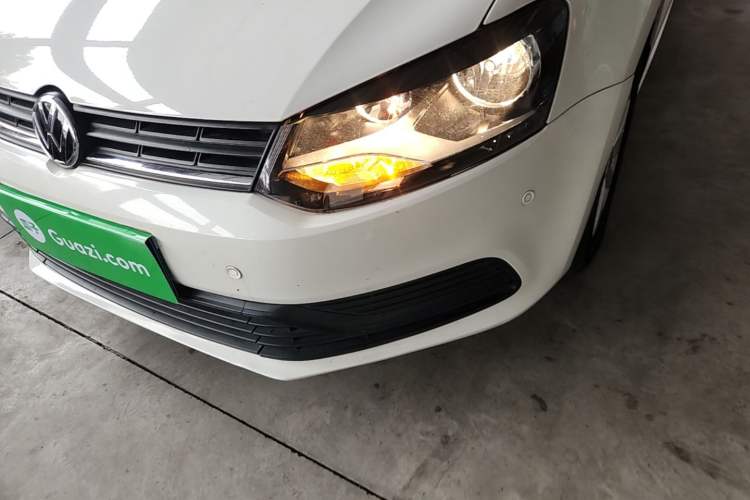 Used Volkswagen Polo 2016 1.4L Manual Fashion Model Left Front Headlight