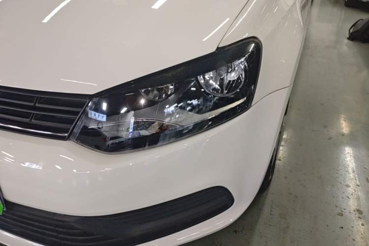 Used Volkswagen Polo 2016 1.4L Manual Fashion Model Left Front Headlight