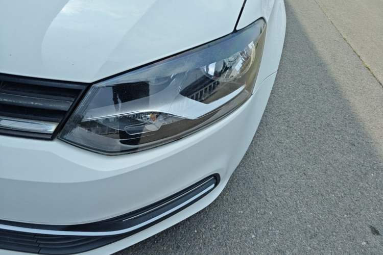 Used Volkswagen Polo 2016 1.4L Manual Fashion Model Left Front Headlight