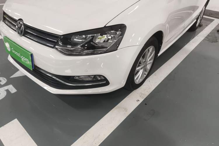 Used Volkswagen Polo 2016 1.6L Automatic Luxury Model Left Front Headlight