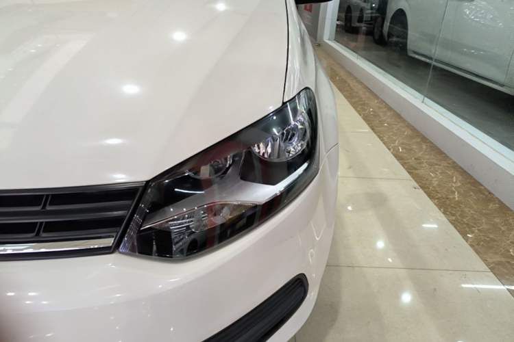 Used Volkswagen Polo 2016 1.4L Automatic Trendy Model Left Front Headlight