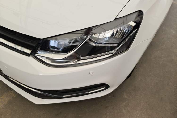 Used Volkswagen Polo 2016 1.6L Automatic Comfort Model Left Front Headlight