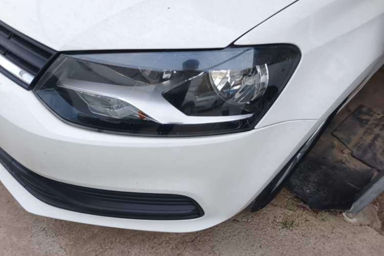 Used Volkswagen Polo 2016 1.4L Manual Fashion Model Left Front Headlight