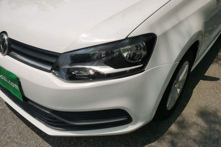 Used Volkswagen Polo 2016 1.4L Manual Fashion Model Left Front Headlight