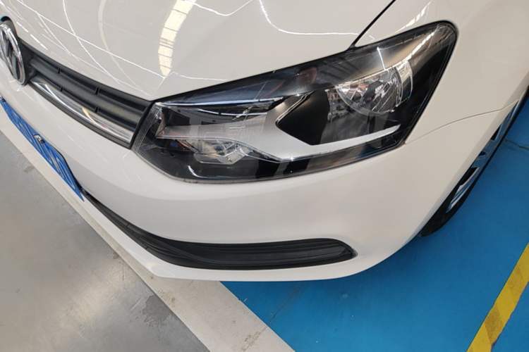 Used Volkswagen Polo 2016 1.4L Manual Fashion Model Left Front Headlight