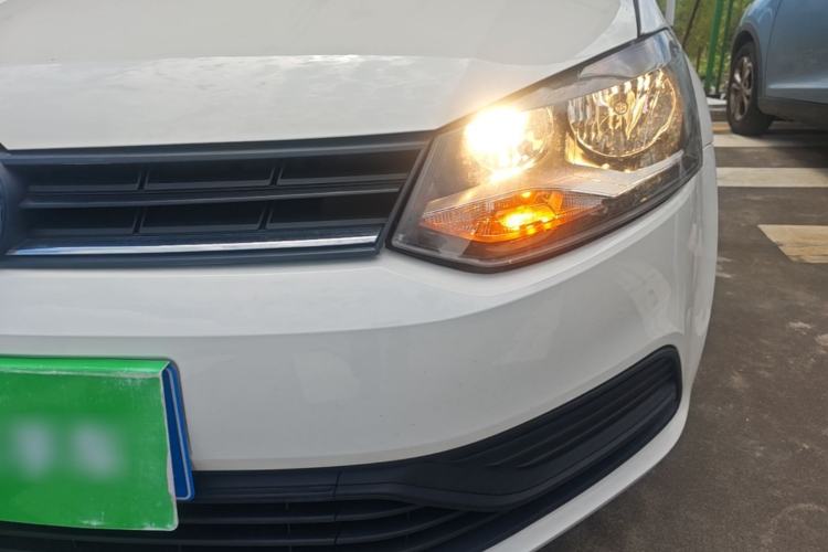 Used Volkswagen Polo 2016 1.4L Automatic Trendy Model Left Front Headlight