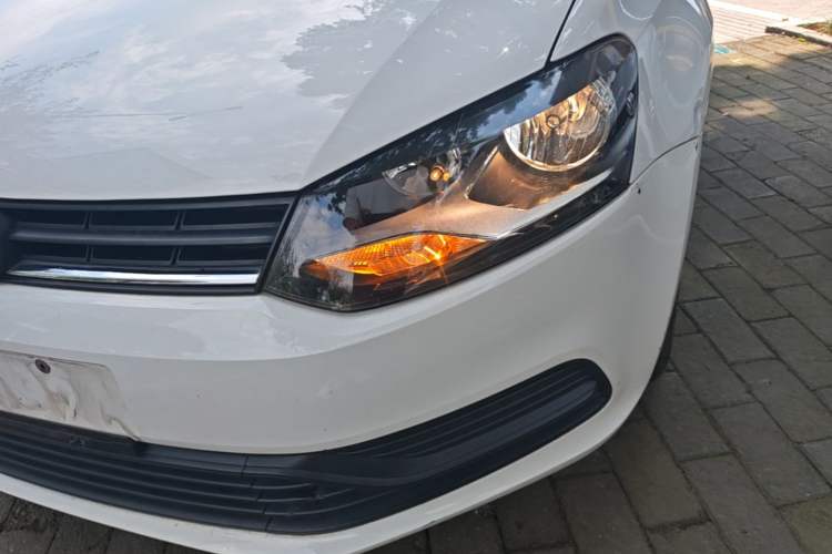Used Volkswagen Polo 2016 1.4L Manual Fashion Model Left Front Headlight