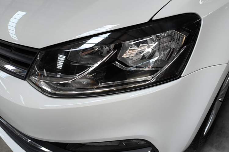 Used Volkswagen Polo 2016 1.6L Automatic Comfort Model Left Front Headlight