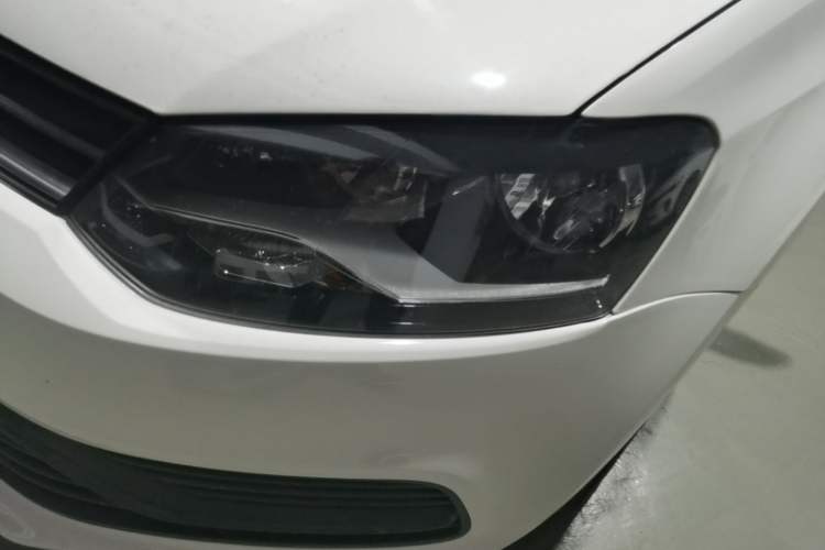 Used Volkswagen Polo 2016 1.4L Automatic Trendy Model Left Front Headlight