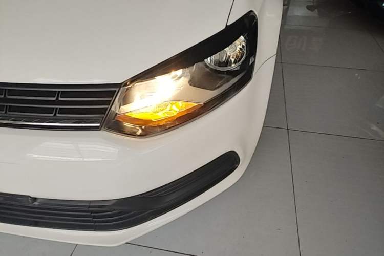 Used Volkswagen Polo 2016 1.4L Automatic Trendy Model Left Front Headlight