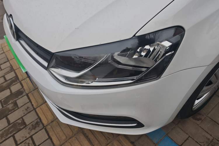 Used Volkswagen Polo 2016 1.6L Automatic Comfort Model Left Front Headlight