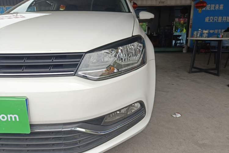 Used Volkswagen Polo 2016 1.6L Automatic Comfort Model Left Front Headlight