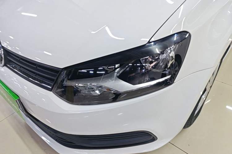 Used Volkswagen Polo 2016 1.4L Automatic Trendy Model Left Front Headlight
