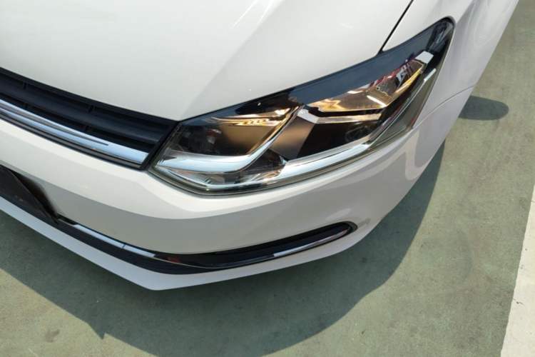 Used Volkswagen Polo 2016 1.6L Automatic Comfort Model Left Front Headlight