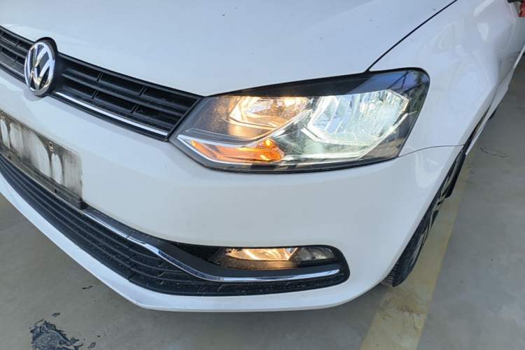 Used Volkswagen Polo 2016 1.6L Automatic Comfort Model Left Front Headlight
