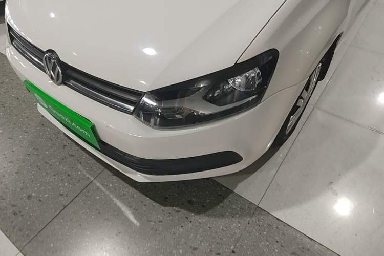 Used Volkswagen Polo 2016 1.4L Manual Fashion Model Left Front Headlight